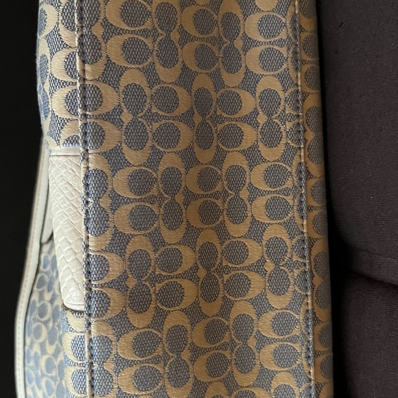 Coach, shoulder bag, fabric, and Patent leather - Picture 5 of 8